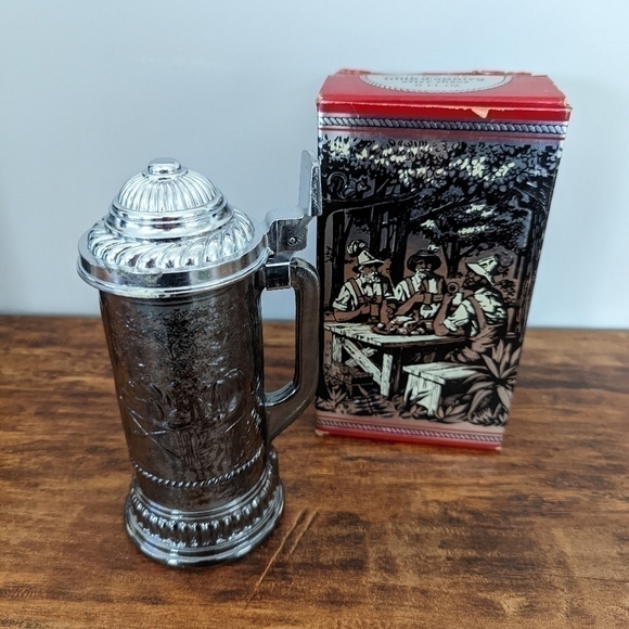 𝅺2/$15 Avon Hunter's Stein Wild Country After Shave 8 FL OZ - Picture 2 of 8